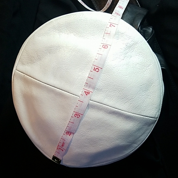 Christian Dior 'Miss Dior' 1960's Vintage Leather White and Black Mod Cloche Hat - Picture 9 of 14